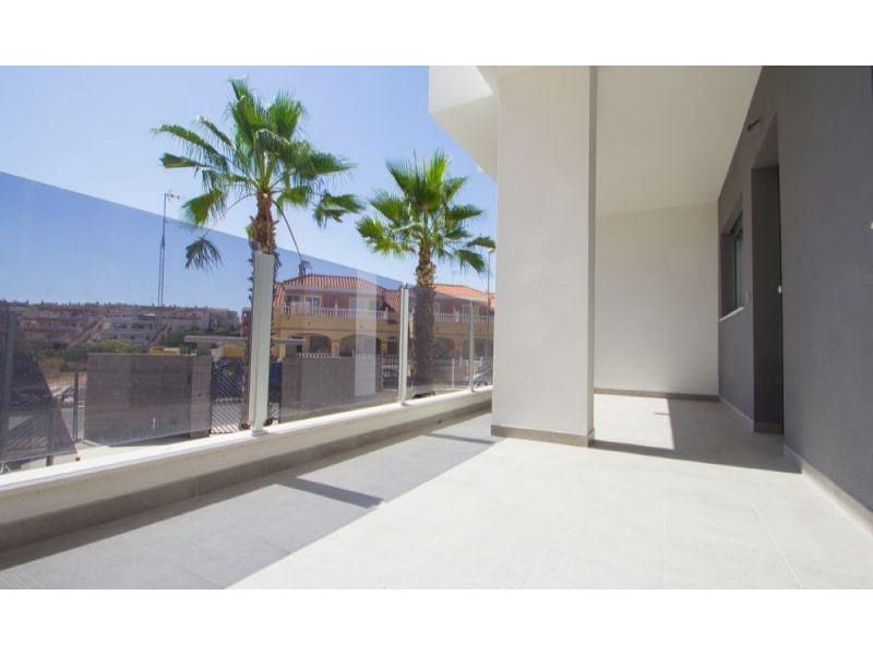 2 soveværelse Lejlighed til salg i Orihuela Costa med swimmingpool - € 255.000 (Ref: 8206997)