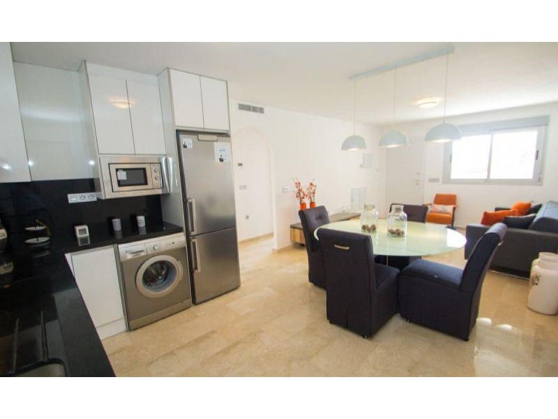 2 soveværelse Lejlighed til salg i Orihuela Costa med swimmingpool - € 255.000 (Ref: 8206997)