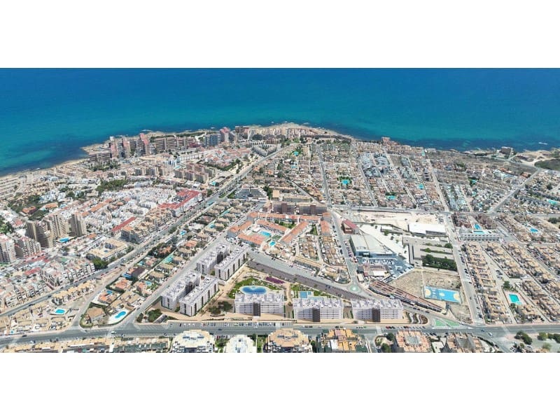 Ático de 3 habitaciones en Torrevieja en venta con piscina - 540.000 € (Ref: 8254027)