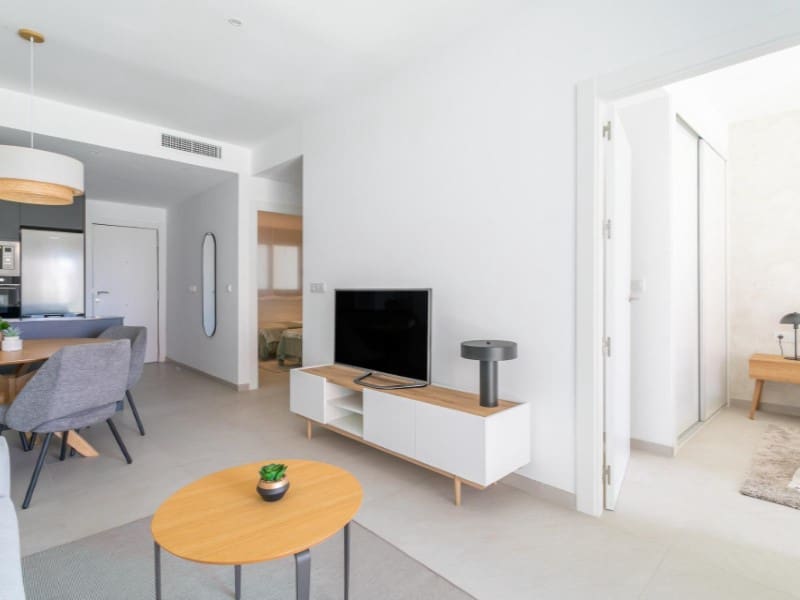 2 Zimmer Apartment zu verkaufen in Torrevieja mit Pool - 325.000 € (Ref: 8254028)