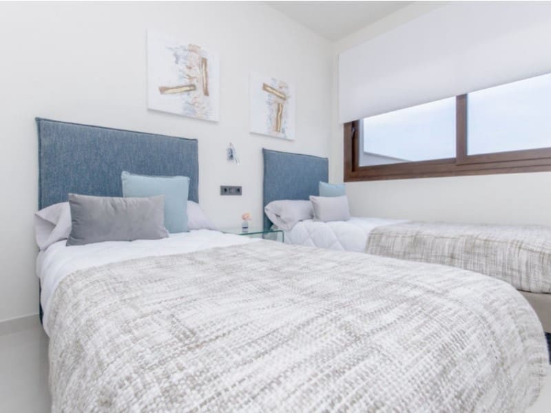 3 soveværelse Bungalow til salg i Torrevieja med swimmingpool - € 290.000 (Ref: 8311575)