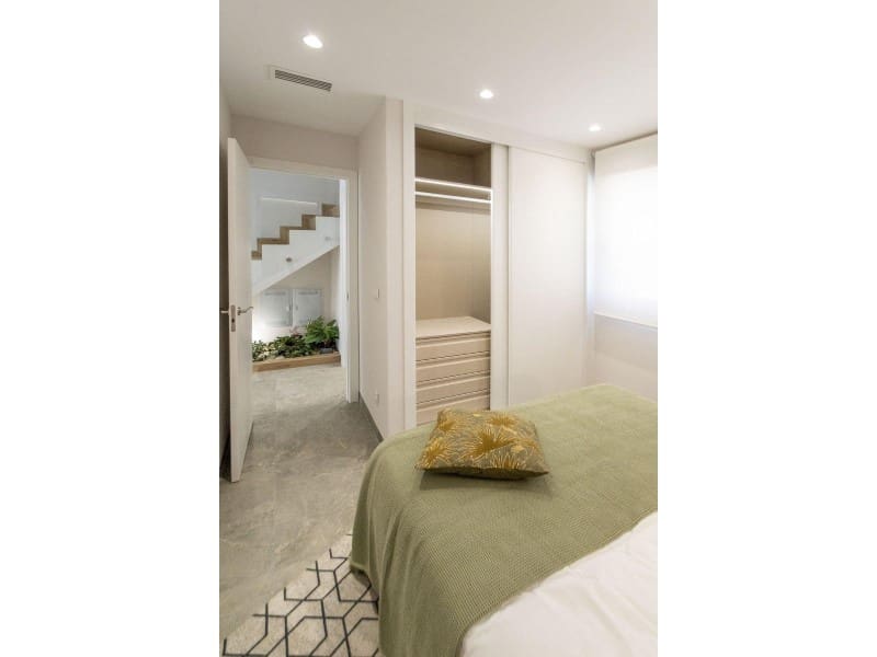 3 bedroom Villa for sale in Pinar de Campoverde with pool - € 474,900 (Ref: 8403730)