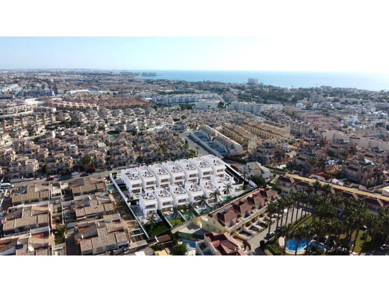 3 slaapkamer Villa te koop in Orihuela Costa met zwembad - € 495.000 (Ref: 8426704)