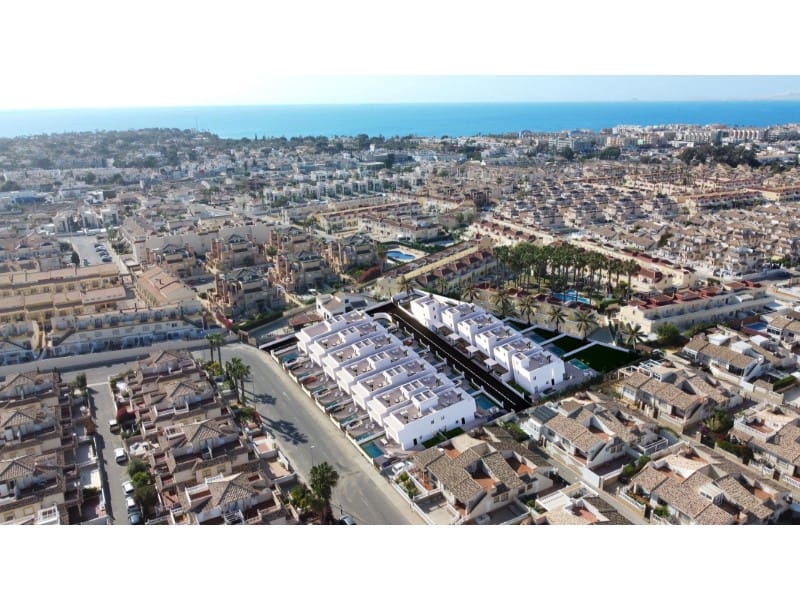 3 slaapkamer Villa te koop in Orihuela Costa met zwembad - € 495.000 (Ref: 8426704)