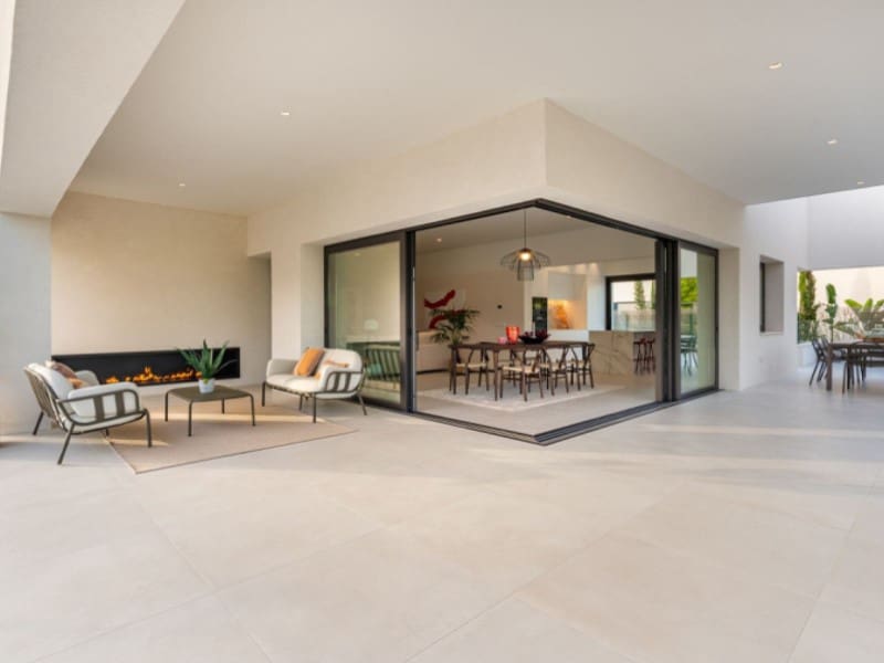 3 soveværelse Villa til salg i Cabo Roig med swimmingpool - € 2.550.000 (Ref: 8434566)