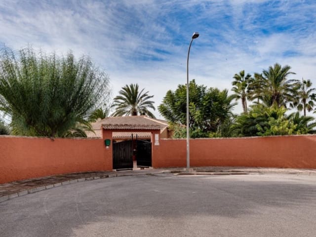 5 Zimmer Villa zu verkaufen in Los Balcones - Los Altos, Torrevieja mit Pool - 850.000 € (Ref: 8434568)