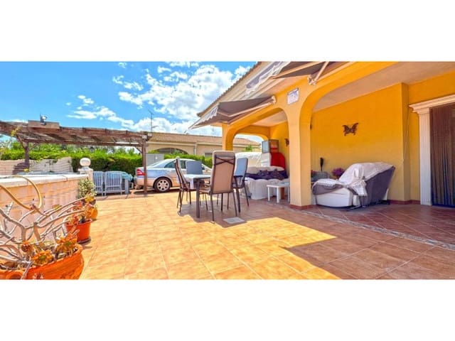 Chalet de 6 habitaciones en Los Balcones - Los Altos, Torrevieja en venta con piscina - 595.000 € (Ref: 8434606)
