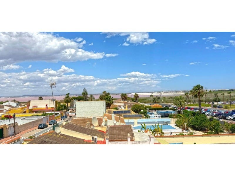 Chalet de 6 habitaciones en Torrevieja en venta con piscina - 610.000 € (Ref: 8434606)