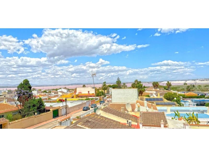 Chalet de 6 habitaciones en Torrevieja en venta con piscina - 610.000 € (Ref: 8434606)