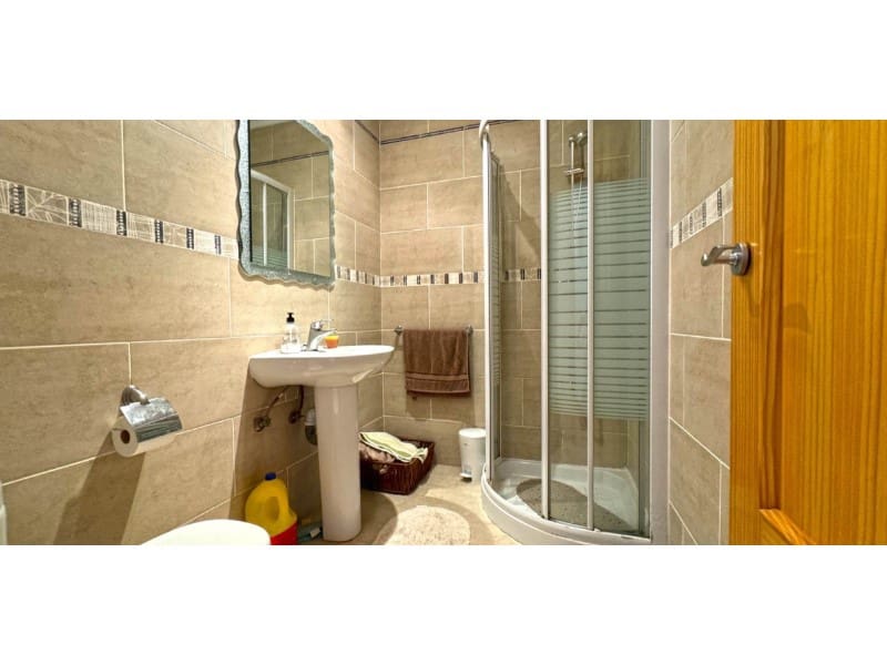 Chalet de 6 habitaciones en Torrevieja en venta con piscina - 610.000 € (Ref: 8434606)
