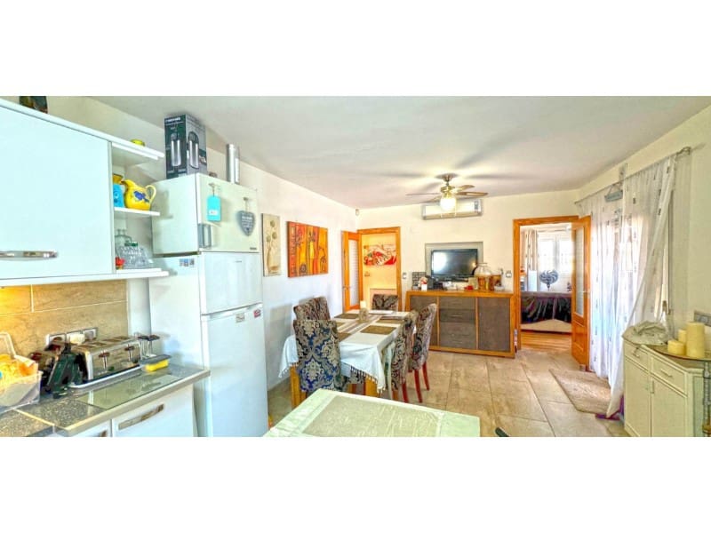 Chalet de 6 habitaciones en Torrevieja en venta con piscina - 610.000 € (Ref: 8434606)