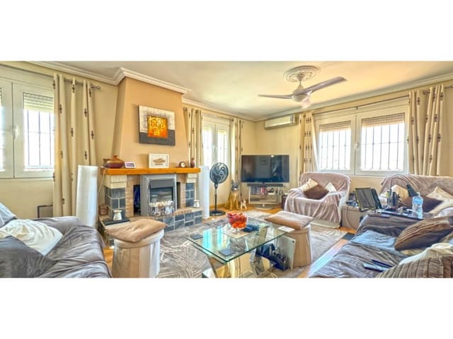 Chalet de 6 habitaciones en Los Balcones - Los Altos, Torrevieja en venta con piscina - 595.000 € (Ref: 8434606)