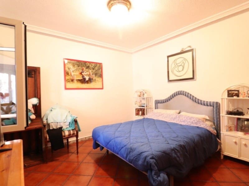 5 Zimmer Villa zu verkaufen in Torrevieja mit Garage - 850.000 € (Ref: 8440747)