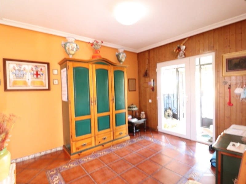 5 Zimmer Villa zu verkaufen in Torrevieja mit Garage - 850.000 € (Ref: 8440747)