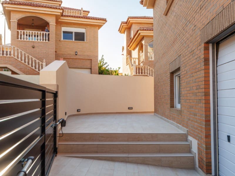 4 Zimmer Villa zu verkaufen in Rojales mit Pool - 549.000 € (Ref: 8549219)