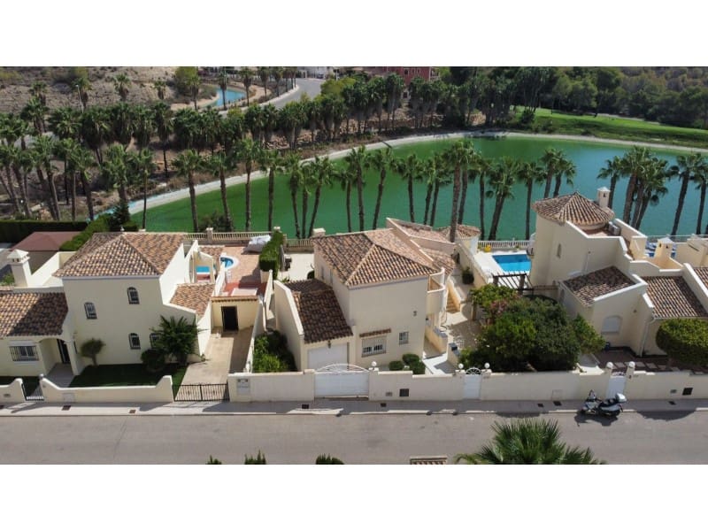 3 bedroom Villa for sale in Orihuela Costa with pool garage - € 529,995 (Ref: 8549220)