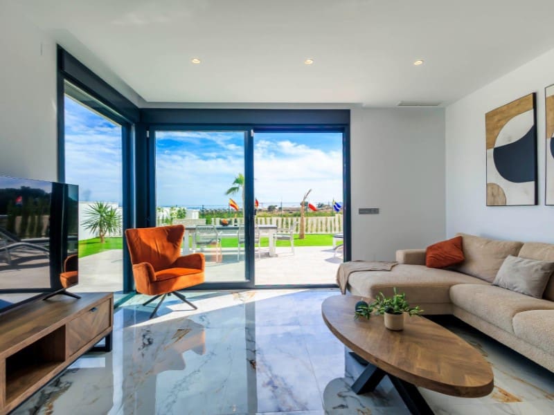 3 bedroom Villa for sale in Pinar de Campoverde with pool - € 399,000 (Ref: 8580287)