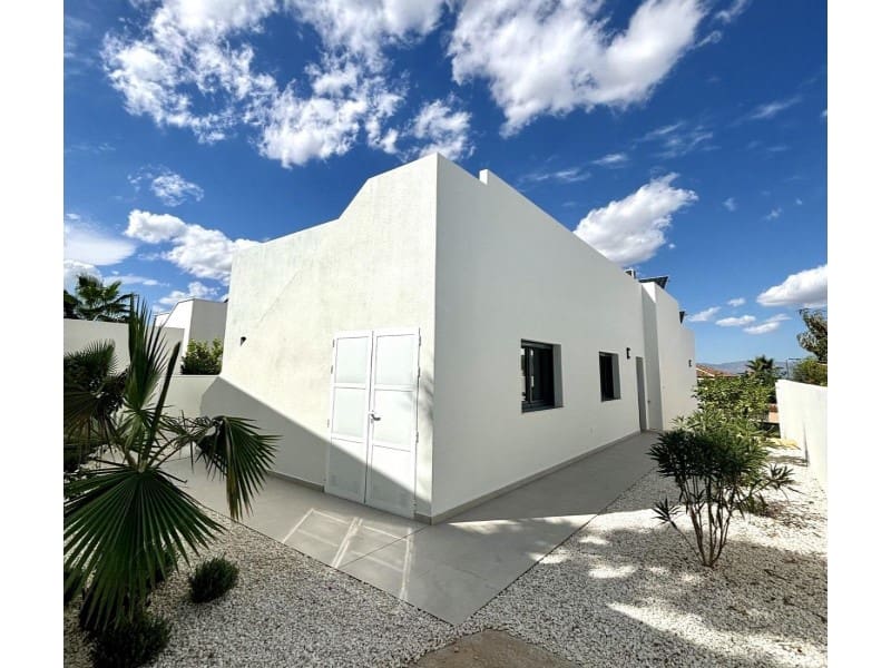 Chalet de 3 habitaciones en Benijófar en venta con piscina - 478.732 € (Ref: 8580288)