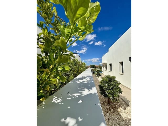 Chalet de 3 habitaciones en Benijófar en venta con piscina - 478.732 € (Ref: 8580288)