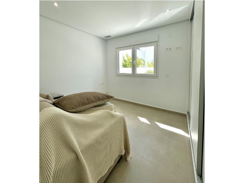 Chalet de 3 habitaciones en Benijófar en venta con piscina - 478.732 € (Ref: 8580288)