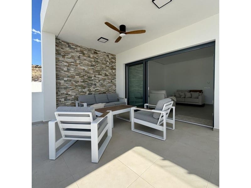 Chalet de 3 habitaciones en Benijófar en venta con piscina - 478.732 € (Ref: 8580288)