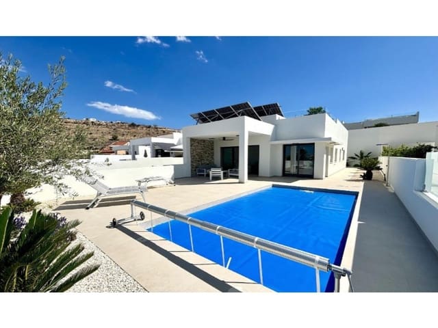 Chalet de 3 habitaciones en Benijófar en venta con piscina - 478.732 € (Ref: 8580288)