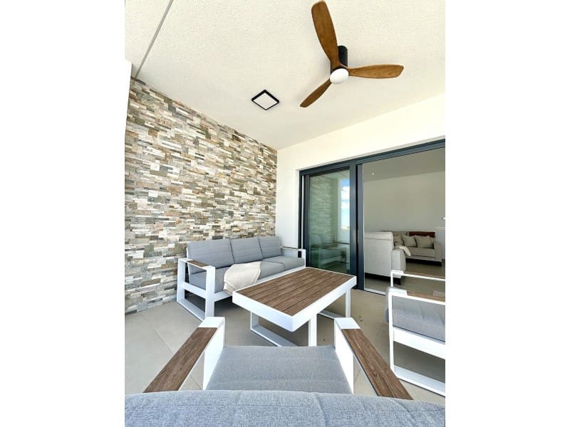 Chalet de 3 habitaciones en Benijófar en venta con piscina - 478.732 € (Ref: 8580288)