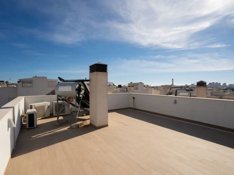 5 camera da letto Villa in vendita in Torrevieja con piscina - 549.000 € (Rif: 8615530)