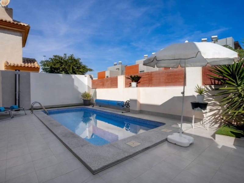 5 camera da letto Villa in vendita in Torrevieja con piscina - 549.000 € (Rif: 8615530)