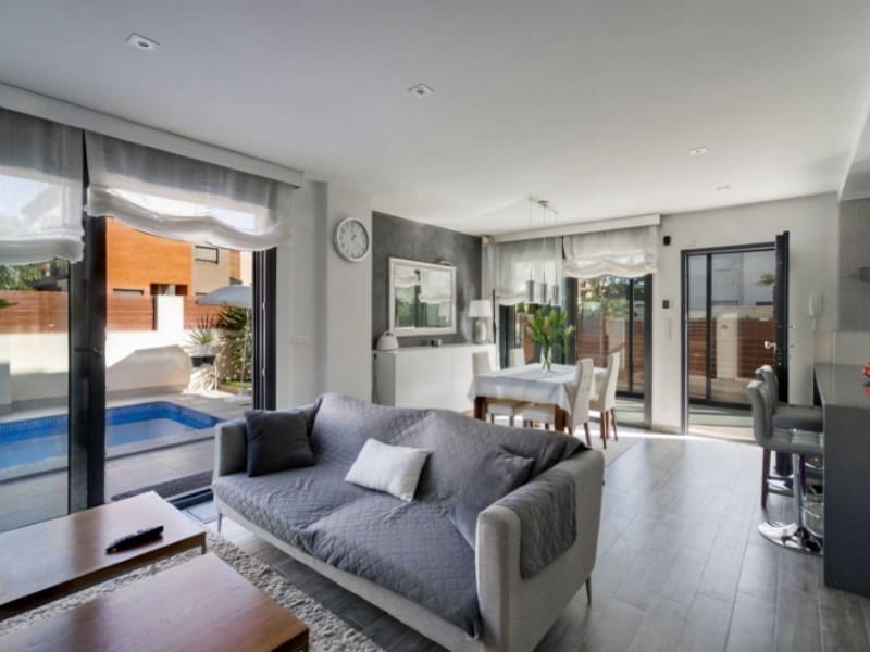 5 camera da letto Villa in vendita in Torrevieja con piscina - 549.000 € (Rif: 8615530)