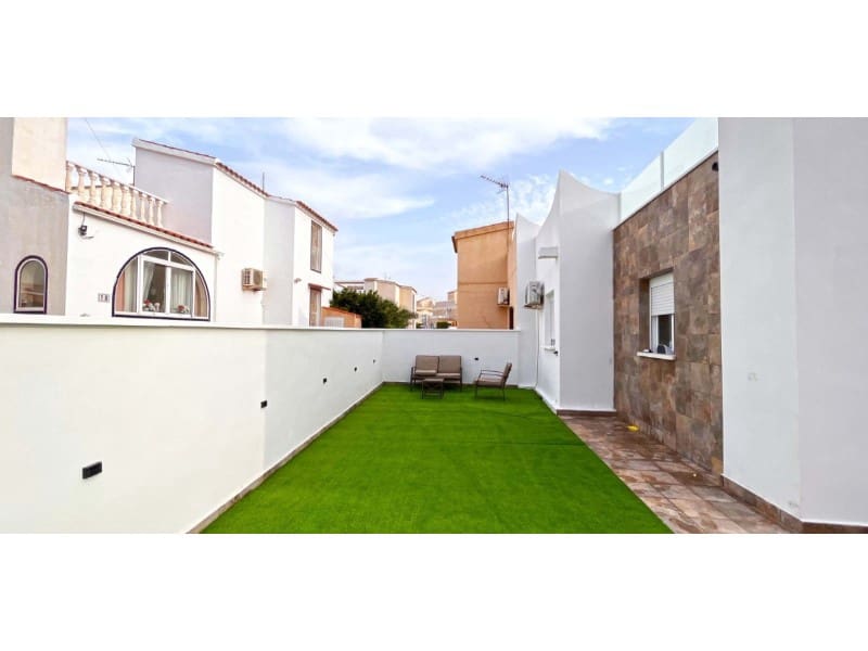 2 quarto Bungalow para venda em Orihuela Costa - 219 000 € (Ref: 8625413)