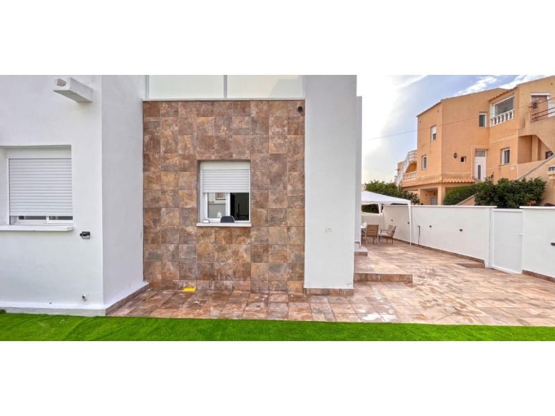 2 quarto Bungalow para venda em Orihuela Costa - 219 000 € (Ref: 8625413)