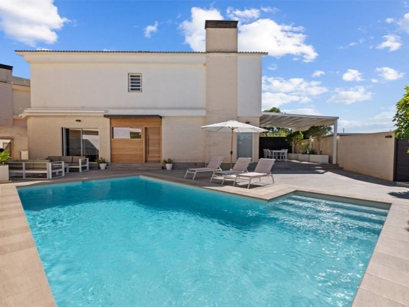 4 soverom Villa til salgs i Alfaz del Pi / L'Alfas del Pi - € 598 000 (Ref: 8779656)