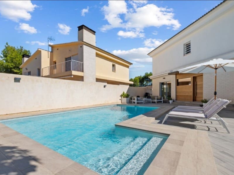 4 soverom Villa til salgs i Alfaz del Pi / L'Alfas del Pi - € 598 000 (Ref: 8779656)