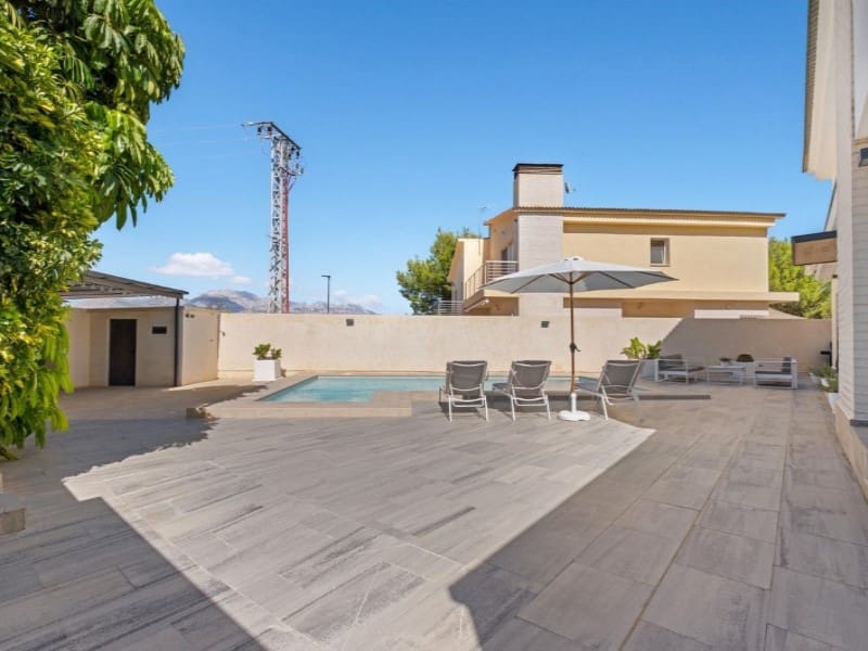 4 soverom Villa til salgs i Alfaz del Pi / L'Alfas del Pi - € 598 000 (Ref: 8779656)