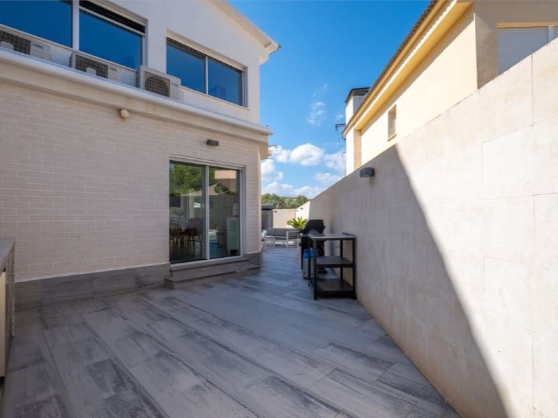 4 soverom Villa til salgs i Alfaz del Pi / L'Alfas del Pi - € 598 000 (Ref: 8779656)