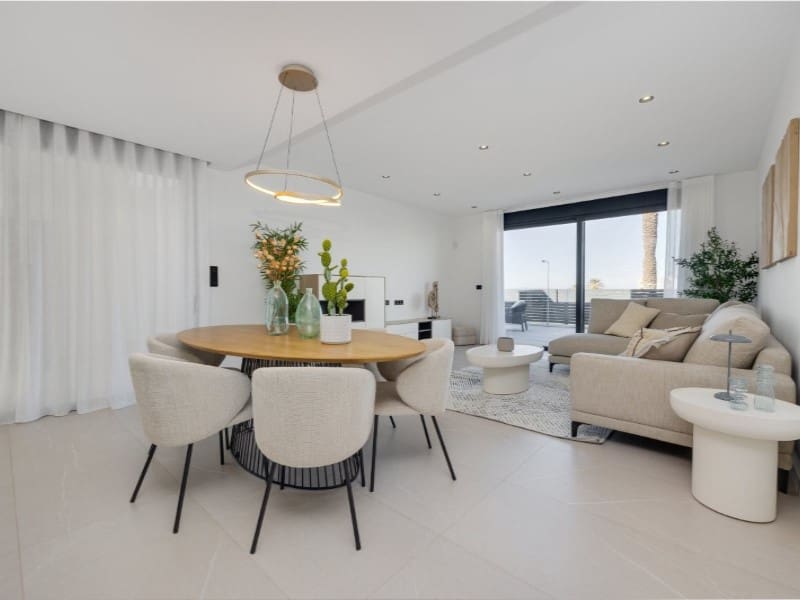 3 bedroom Villa for sale in Torrevieja with pool garage - € 585,000 (Ref: 8780405)