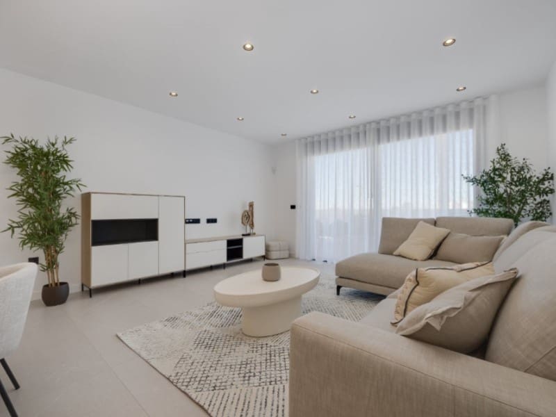 3 bedroom Villa for sale in Torrevieja with pool garage - € 585,000 (Ref: 8780405)