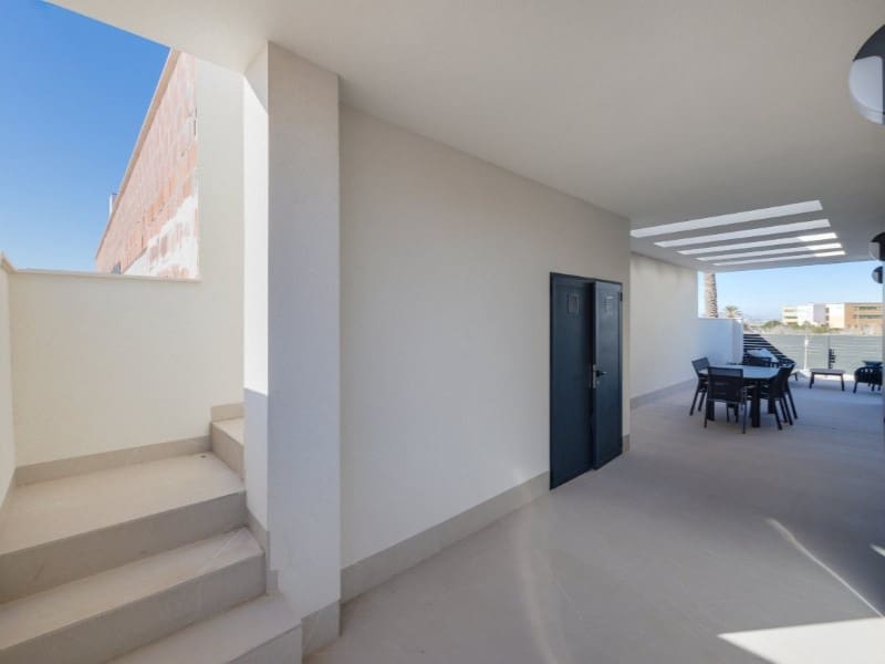 3 bedroom Villa for sale in Torrevieja with pool garage - € 585,000 (Ref: 8780405)