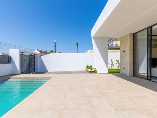 3 slaapkamer Villa te koop in Los Balcones - Los Altos, Torrevieja met zwembad - € 700.000 (Ref: 8834478)