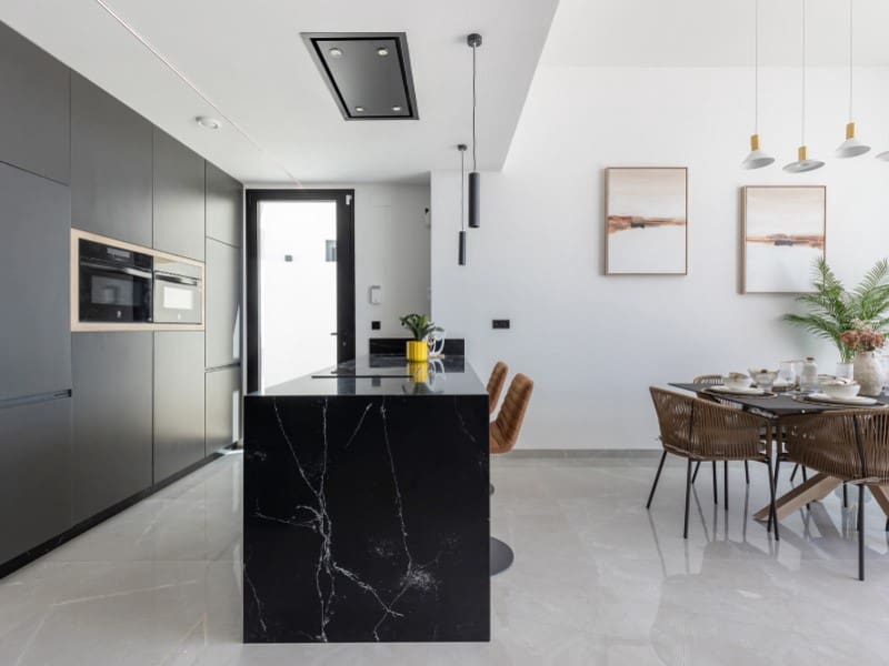 3 slaapkamer Villa te koop in Torrevieja met zwembad - € 700.000 (Ref: 8834478)