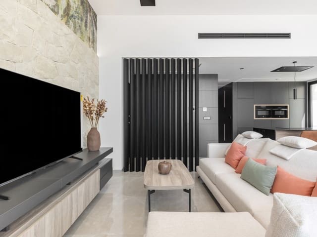 3 slaapkamer Villa te koop in Los Balcones - Los Altos, Torrevieja met zwembad - € 700.000 (Ref: 8834478)