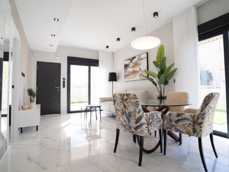 Bungalow de 3 habitaciones en Pilar de la Horadada en venta con piscina - 340.000 € (Ref: 8834503)