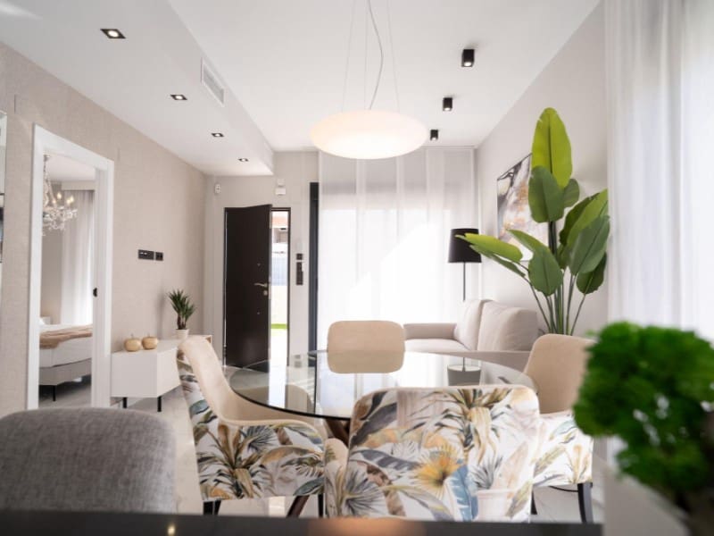 Bungalow de 3 habitaciones en Pilar de la Horadada en venta con piscina - 340.000 € (Ref: 8834503)