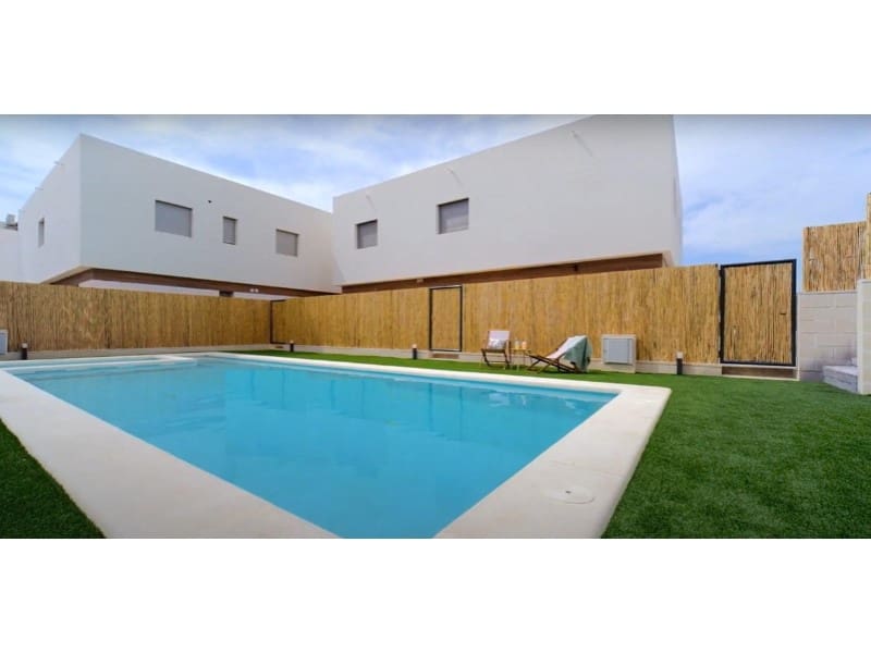 3 soveværelse Byhus til salg i Orihuela Costa med swimmingpool - € 310.000 (Ref: 8862201)