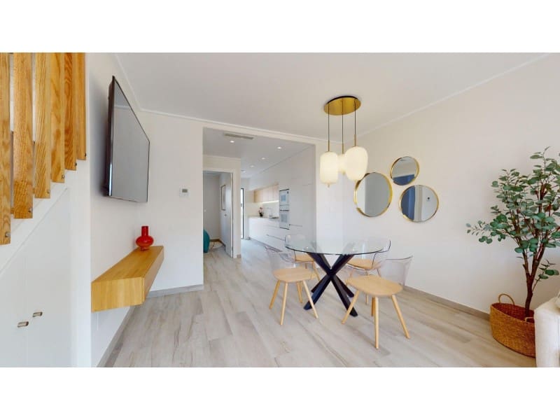 Chalet de 3 habitaciones en Pilar de la Horadada en venta con piscina - 379.900 € (Ref: 8862202)
