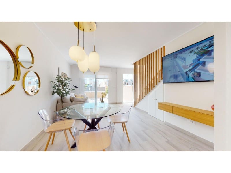Chalet de 3 habitaciones en Pilar de la Horadada en venta con piscina - 379.900 € (Ref: 8862202)