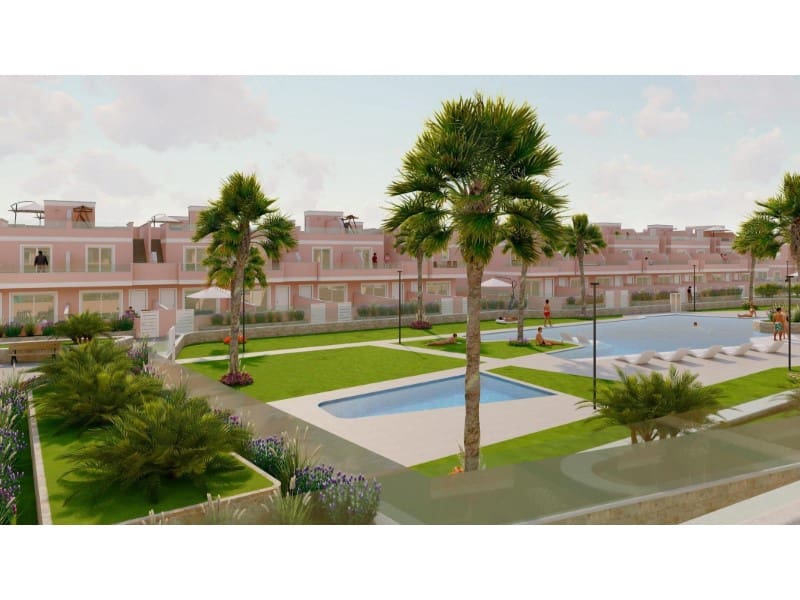Chalet de 3 habitaciones en Pilar de la Horadada en venta con piscina - 379.900 € (Ref: 8862202)