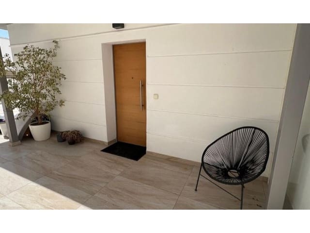 4 soveværelse Villa til salg i Las Filipinas med swimmingpool - € 499.995 (Ref: 8902455)