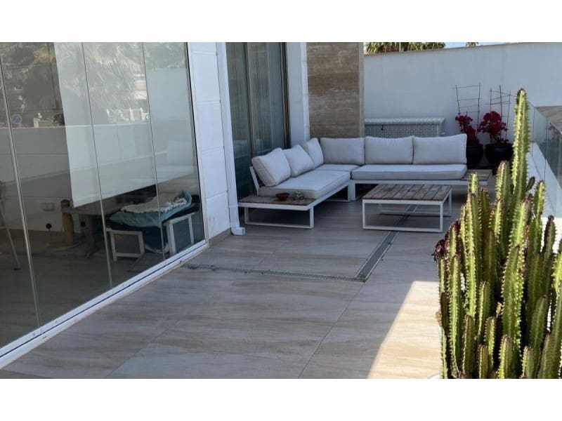 4 soveværelse Villa til salg i Orihuela Costa med swimmingpool - € 499.995 (Ref: 8902455)